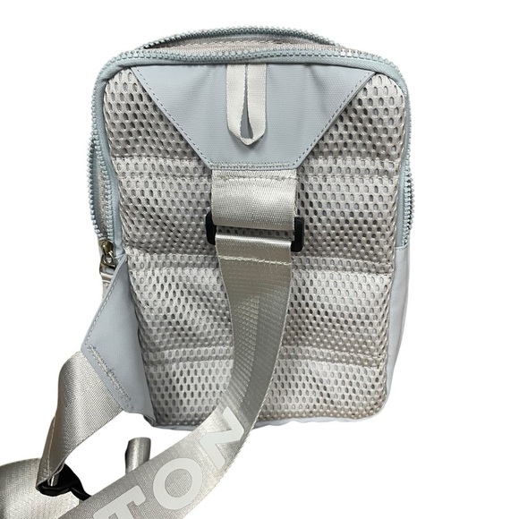 Truwear men’s kinetic gray crossbody bag - Picture 2 of 10